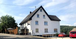 Gallery image of Hotel garni Zum Adenauer Forst in Wimbach