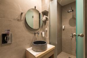 A bathroom at Livikon by the Sea