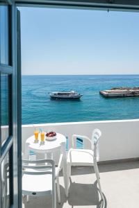 A general sea view or a sea view taken from az apartmanhoteleket