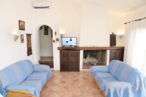 A television and/or entertainment centre at Villa Barbara