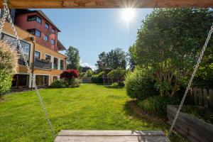Vonkajšia záhrada v ubytovaní Bliem's Familienhotel