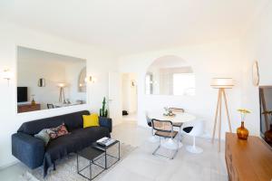 Vue mer exceptionnelle entre Nice et Monaco的休息区