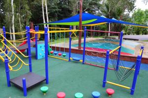 Ein Kinderspielbereich in der Unterkunft Big4 Port Douglas, Glengarry Holiday Park
