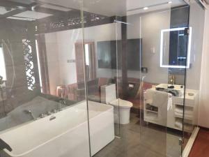 Koupelna v ubytování Qinfu Hotel Beijing Nanluogu Lane Houhai