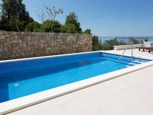 Bazén v ubytovaní Holiday home Mely alebo v jeho blízkosti