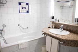 
Salle de bains dans l'établissement Vichy Celestins Spa Hotel
