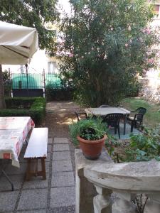A garden outside Casa di Alfredo Affittacamere