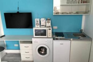 Η κουζίνα ή μικρή κουζίνα στο Gemütliches Appartement im EG mit eigenem Zugang in guter Wohnlage