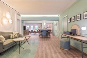 Posezení v ubytování Hotel Via Augusta
