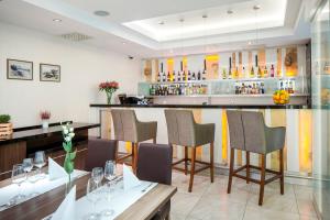 Nápoje v ubytování Hotel Różany Gaj - Destigo Hotels