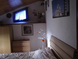 Telewizja i/lub zestaw kina domowego w obiekcie B&B Casa Villa Siviglia