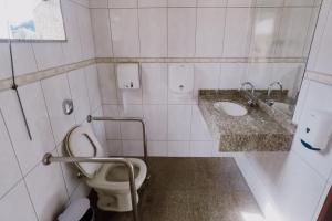 Gallery image of Alzira Granada Hotel in São Lourenço