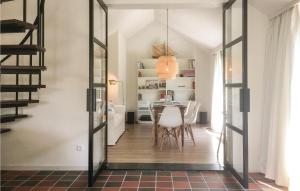 Φωτογραφία από το άλμπουμ του Gorgeous Home In Arnemuiden With Wifi σε Arnemuiden