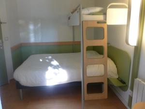 Postel nebo postele na pokoji v ubytování Ibis budget Dunkerque Grande Synthe