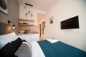 Gallery image of Very Berry - Glogowska 35a - MTP Apartments - self check in 24h in Poznań