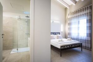 A bathroom at Borgocinquanta
