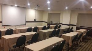 Konferenční prostory v ubytování Microtel Inn and Suites by Wyndham Ciudad Juarez, US Consulate