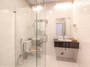 Phòng tắm tại Thanh Do Hotel