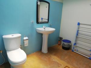 Un baño de Hello Super Hostel