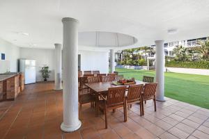 Restaurace v ubytování Beachside Resort Kawana Waters