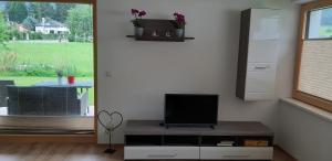 TV i/ili multimedijalni sistem u objektu Barschtlerhof