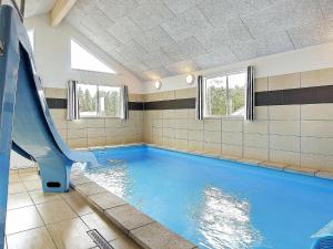 Bazén v ubytování 24 person holiday home in Glesborg nebo v jeho okolí