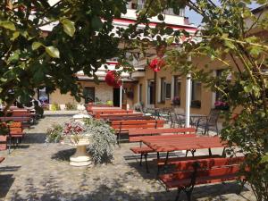 Restaurace v ubytování HOTEL SAN