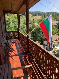 A balcony or terrace at Borimechkova Kashta