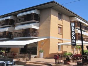 Budova, kde se hotel nachází