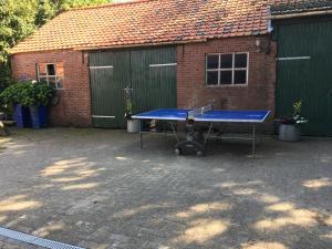 Stolní tenis v ubytování B&B bij Bedaf nebo okolí