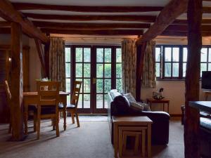 A seating area at The Cart Hovel 