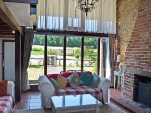 A seating area at Tiplen Green Barn 