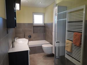 A bathroom at GRETL - Residence Még 37 kép