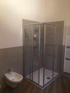 Koupelna v ubytování Albergo Croce d'Aune