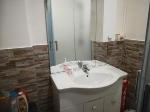 Kúpeľňa v ubytovaní Home Greco + 28 fotografií