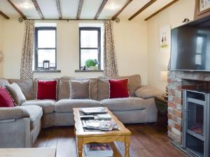 A seating area at Duck Pond Cottage 
