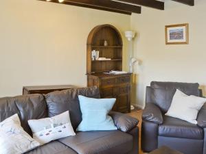 A seating area at Lobster Cottage 