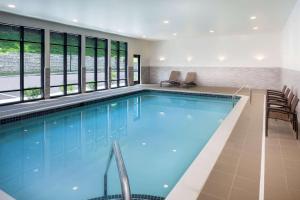 Bazén v ubytování Hyatt Place Poughkeepsie - Hudson Valley nebo v jeho okolí