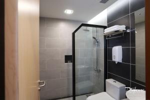Koupelna v ubytování De House Hotel