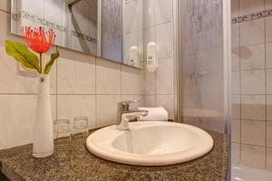 Ένα μπάνιο στο Hotel Elbinsel free parking