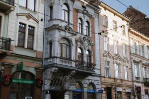 クラクフにあるAvanti Palazzoの通り沿いにある建物