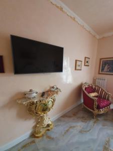 TV a/nebo společenská místnost v ubytování FD Luxury rooms