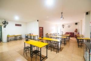 Gallery image of Sentosa Guest House in Pontianak
