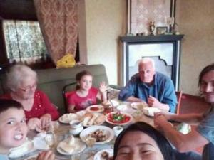 Tetamu yang menginap di Guest House Knarik