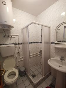 Ένα μπάνιο στο Vila Paun