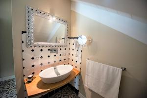 Vannituba majutusasutuses Sui Generis Tropea Luxury Rooms