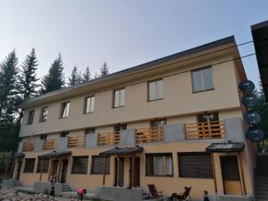 Το κτήριο όπου στεγάζεται  το διαμέρισμα