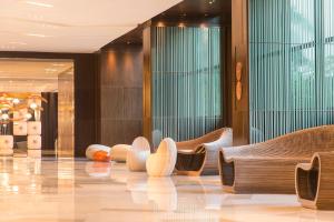 Uma área de estar em Sedona Hotel Yangon