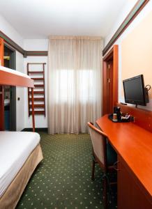 Postel nebo postele na pokoji v ubytování Jet Hotel, Sure Hotel Collection by Best Western