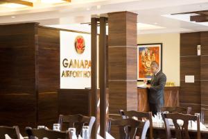 Gestir sem dvelja á Ganapati Airport Hotel